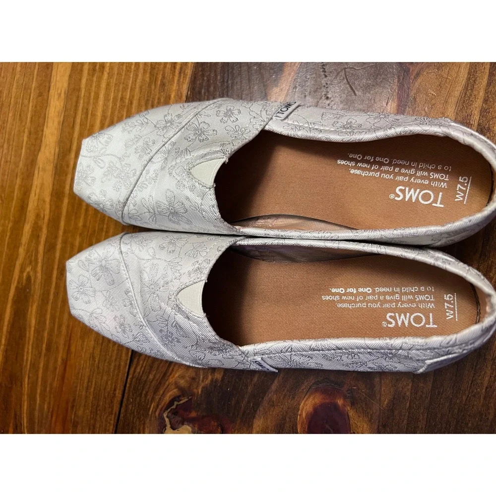 Toms these silver